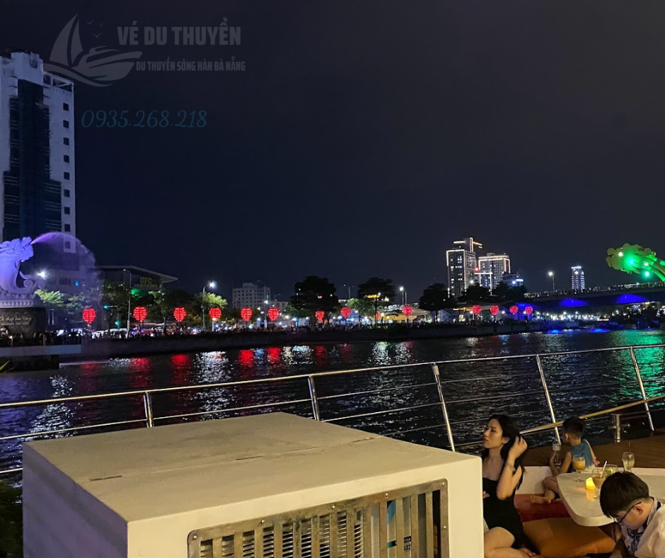 Đi du thuyền sông Hàn ngắm cảnh về đêm